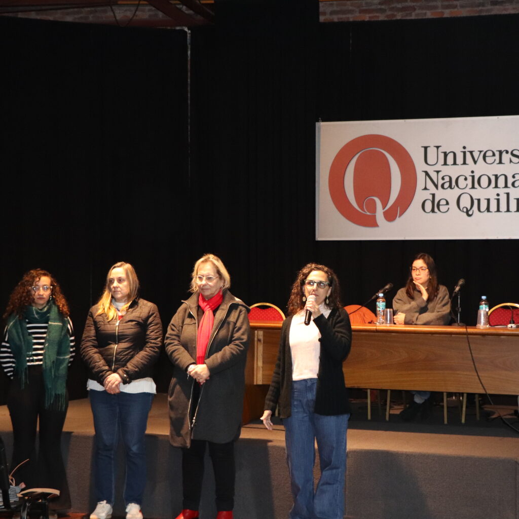 Estudiantes de la UNQ analizan el caso "Mercado Territorial": cuando la Universidad impulsa la Soberanía Alimentaria 2 Estudiantes de la UNQ analizan el caso "Mercado Territorial": cuando la Universidad impulsa la Soberanía Alimentaria 2