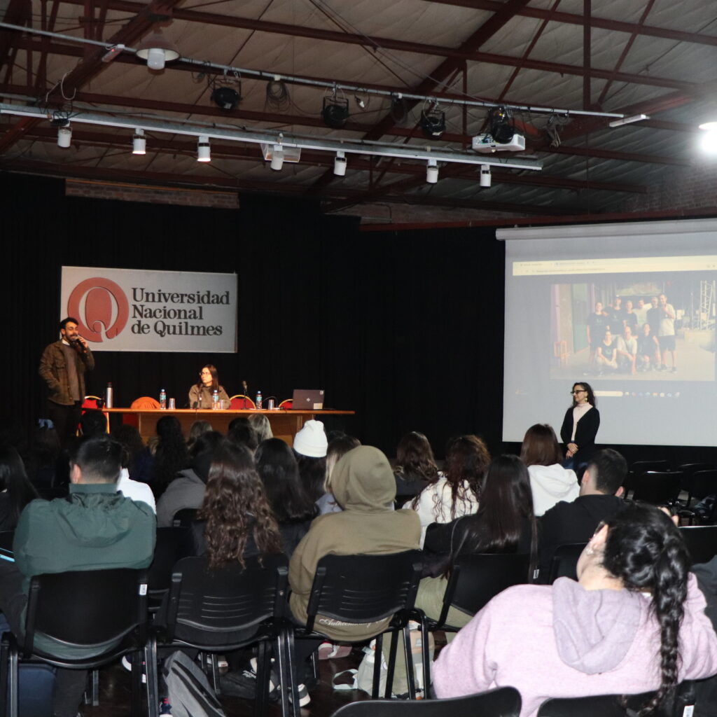 Estudiantes de la UNQ analizan el caso "Mercado Territorial": cuando la Universidad impulsa la Soberanía Alimentaria 1 Estudiantes de la UNQ analizan el caso "Mercado Territorial": cuando la Universidad impulsa la Soberanía Alimentaria 1